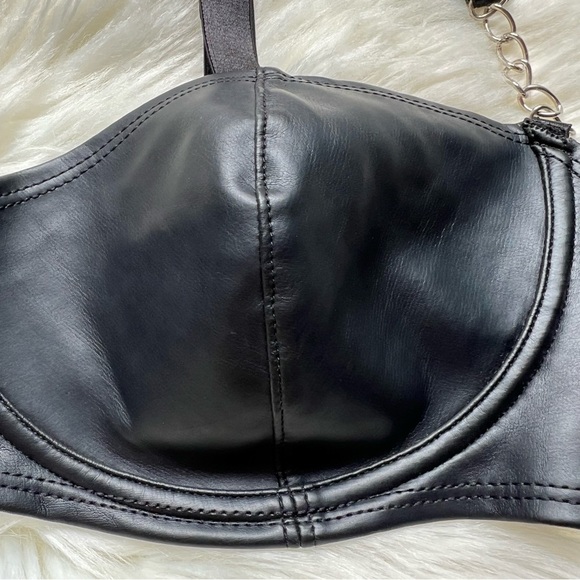Frederick’s of Hollywood Faux Leather Black Bra Sz 38 D Goth Witch Y2K USA Made - Picture 6 of 14